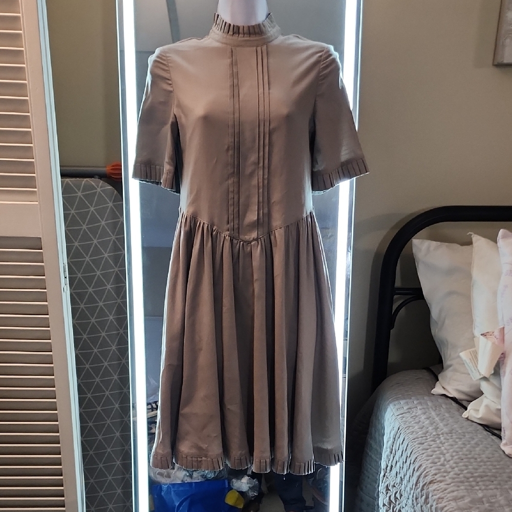 Chic Taupe Long Sleeve Dress